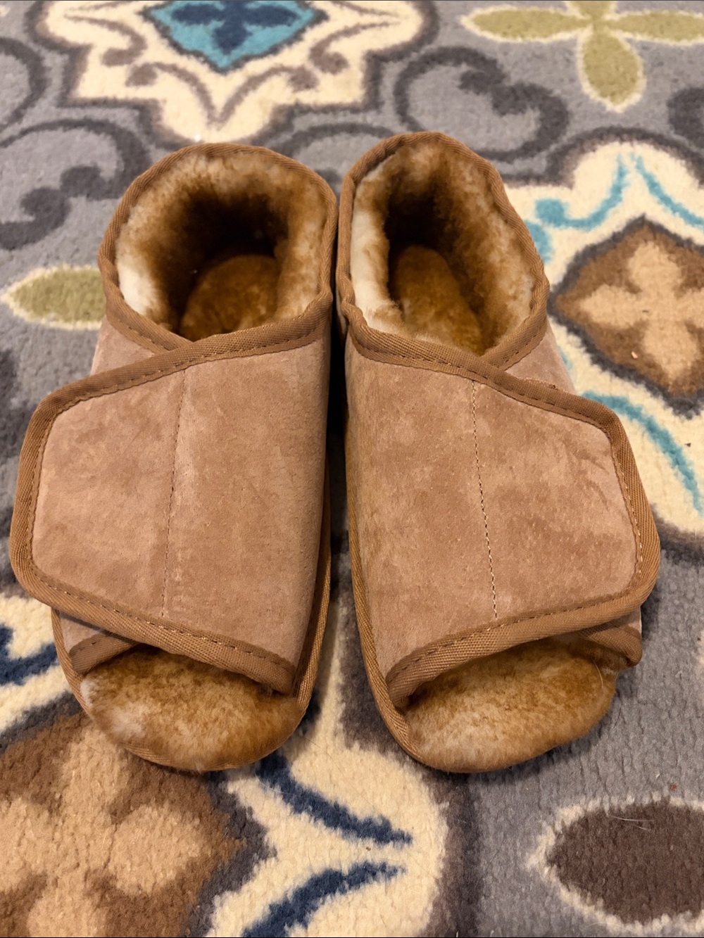 Hammacher Schlemmer Adjustable Sheepskin Shearling Slip-On Slippers